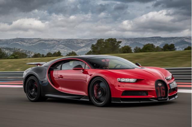 Δες και άκουσε την Bugatti Chiron Sport να περνά τις Άλπεις